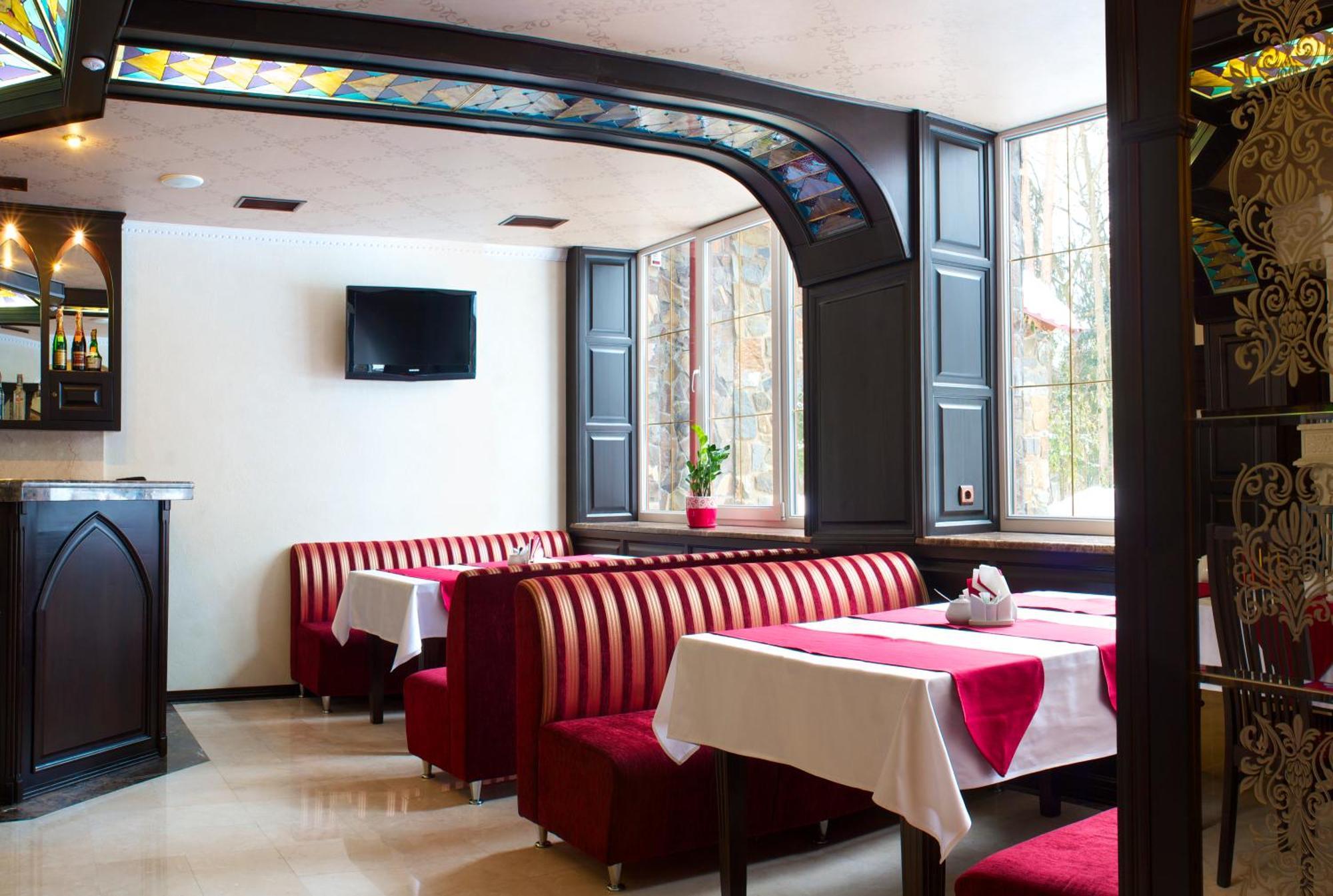 Dolgomostiska Sherwood Hotel מראה חיצוני תמונה