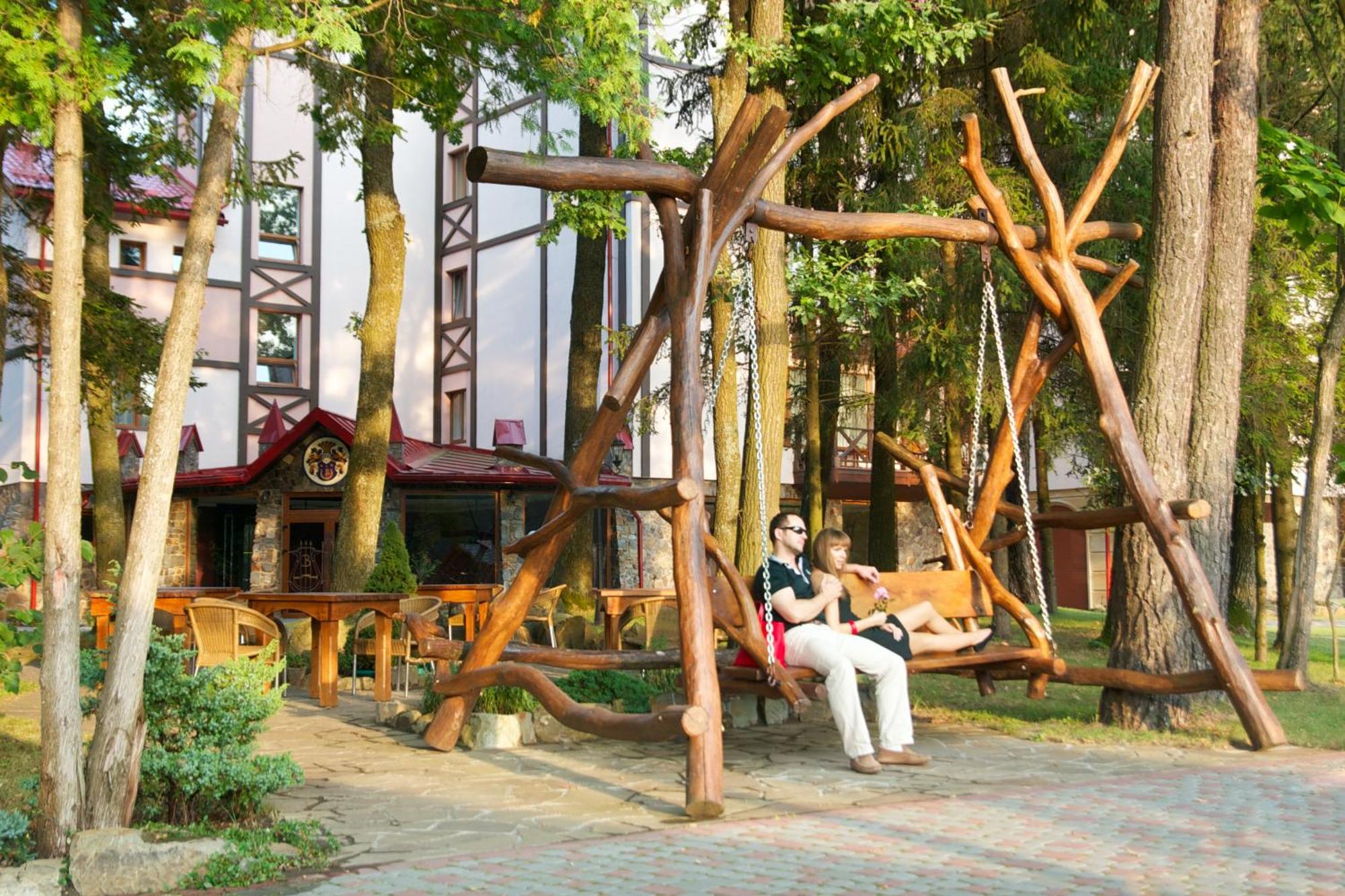 Dolgomostiska Sherwood Hotel מראה חיצוני תמונה