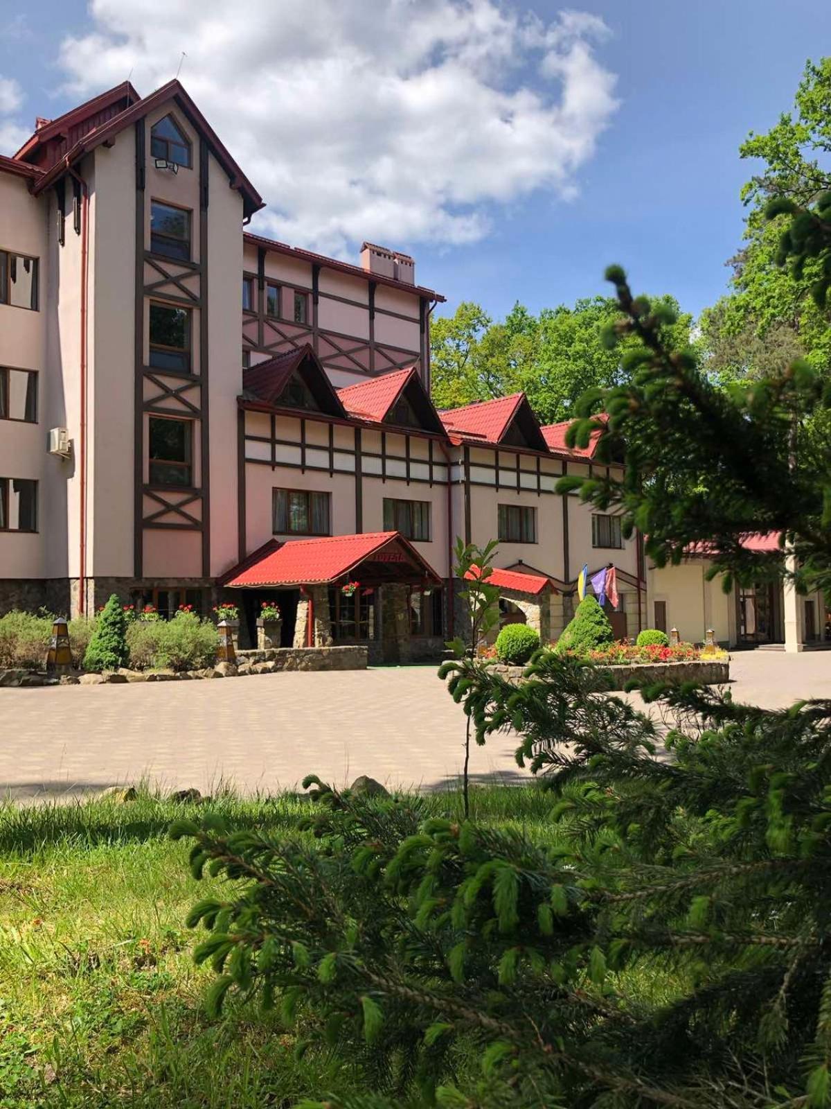 Dolgomostiska Sherwood Hotel מראה חיצוני תמונה