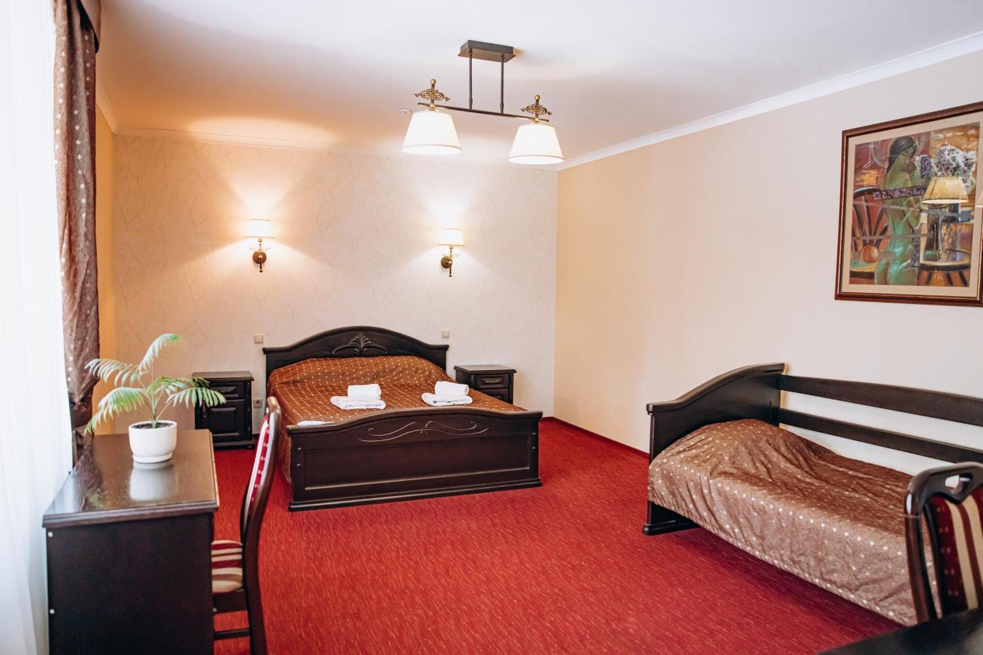 Dolgomostiska Sherwood Hotel מראה חיצוני תמונה