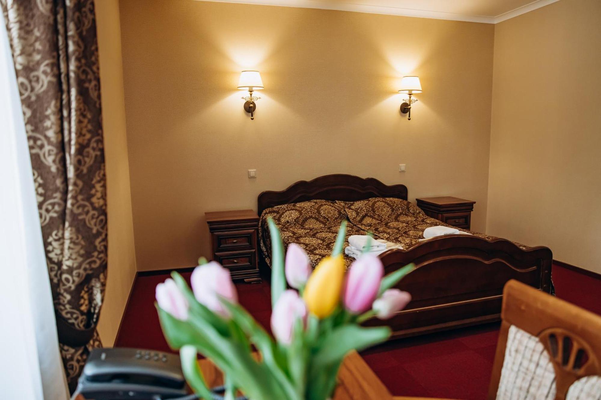Dolgomostiska Sherwood Hotel מראה חיצוני תמונה